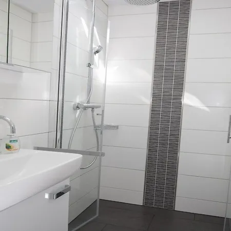 بيت للعطل Comfortable For 5 Sint Maartensvlotbrug