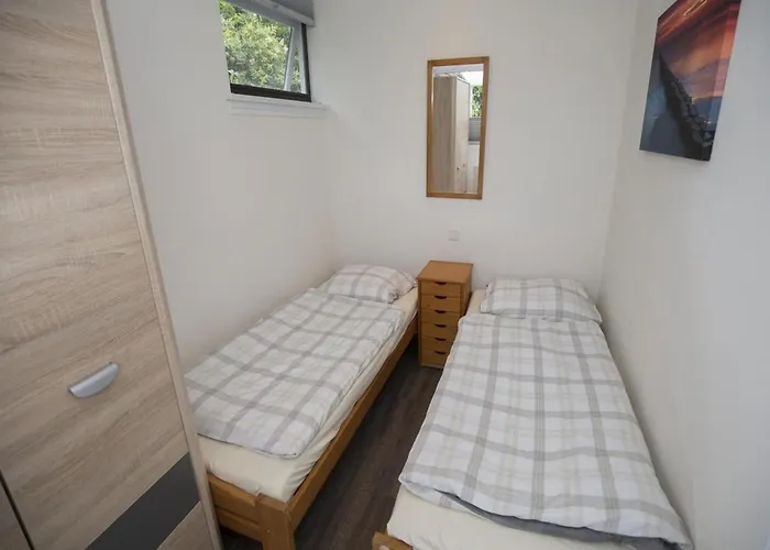 Sint Maartenszee Renovated Family Retreat * Sint Maartensvlotbrug